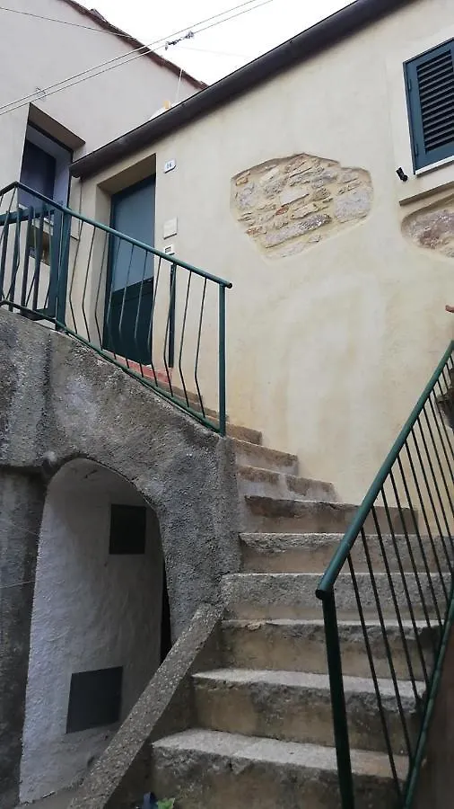Appartamento alcastello - casa campanile Giglio Castello